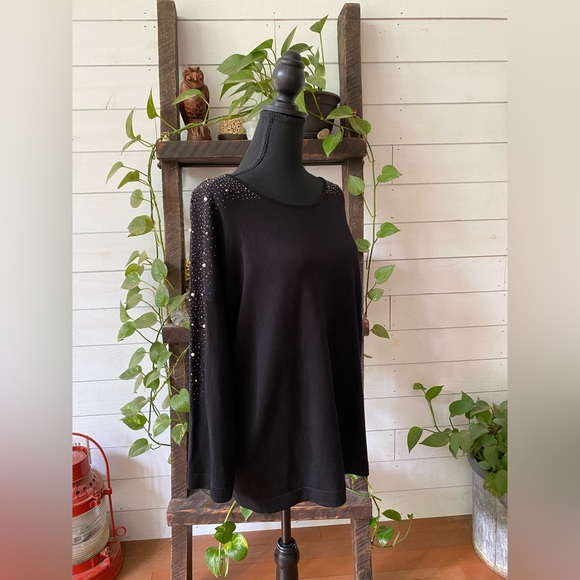 Calvin Klein: Black Relaxed Embellished Sweater - Picture 10 of 17